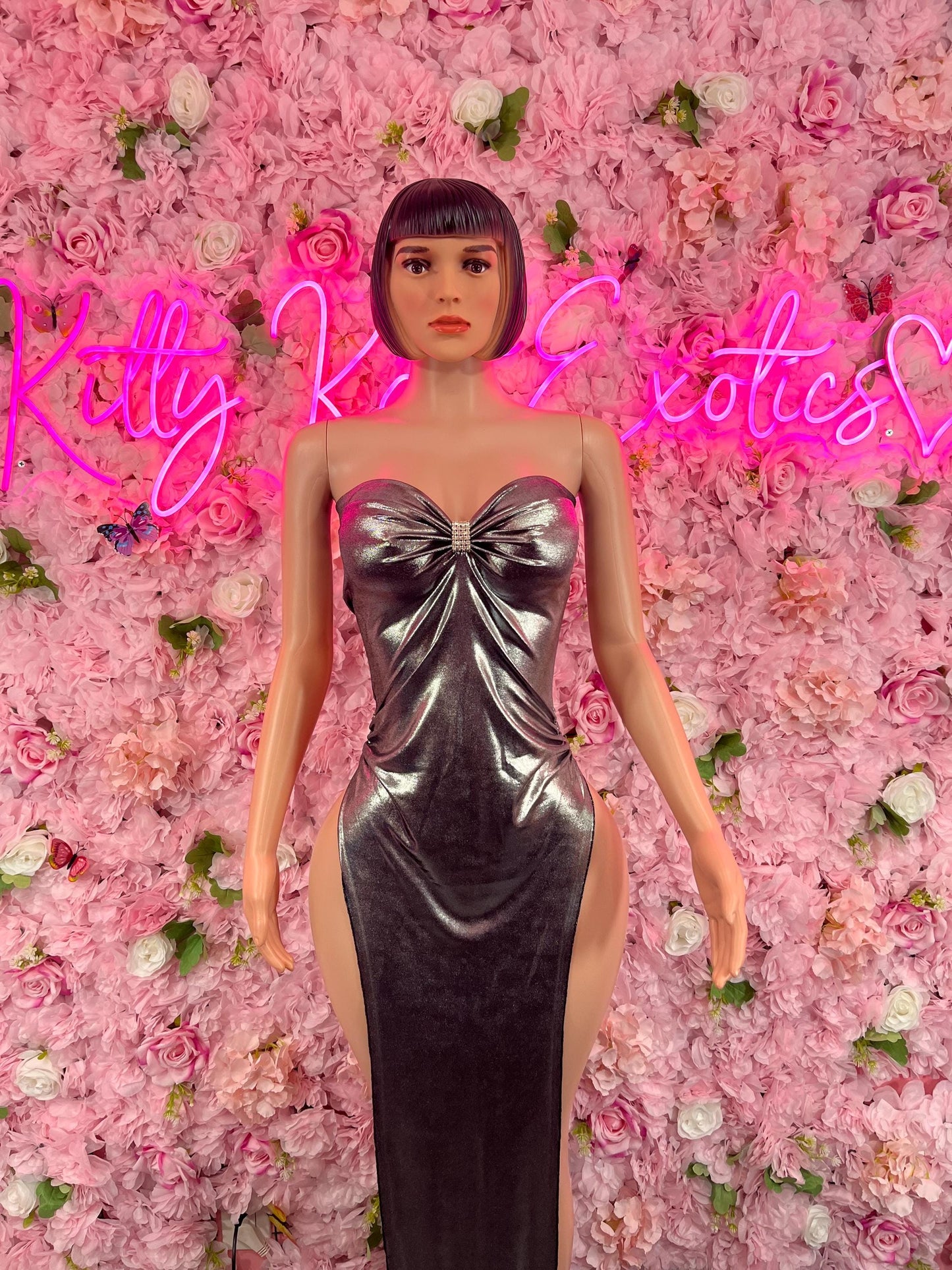 Bridal Black Metallic Gown Exotic Dancewear Elegant and Sexy Evening Dress for Performers, Events, or Special Occasions