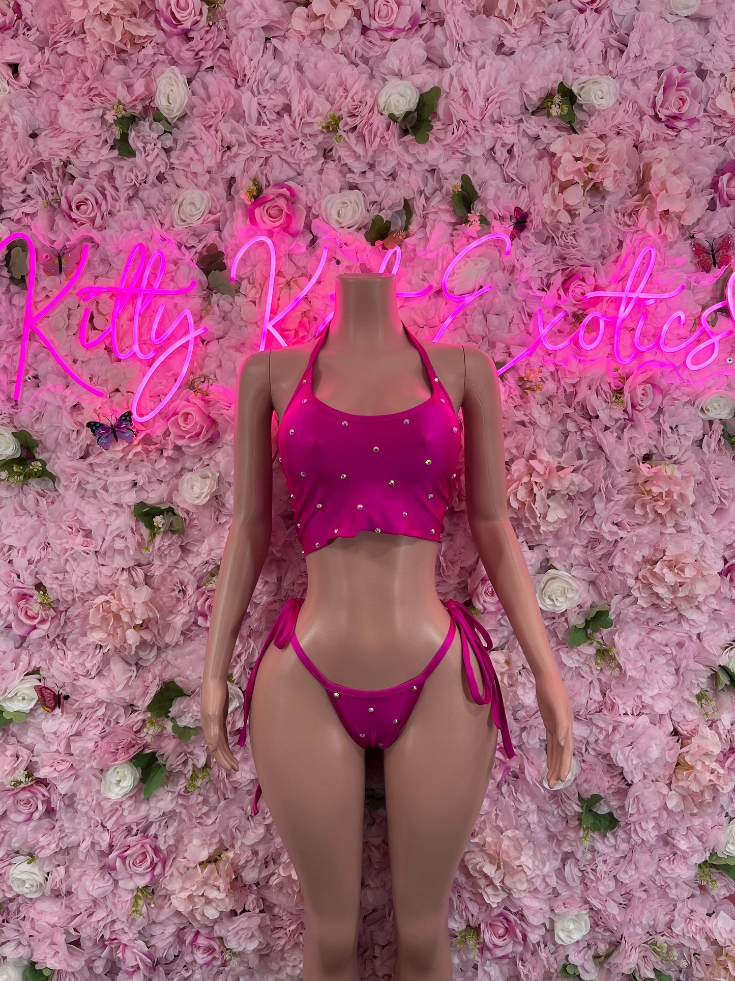 Two-Piece Crop Top Pink Bikini Cute Swimsuit Set for Beach, Pool, or Vacation | Stylish and Flattering Swimwear