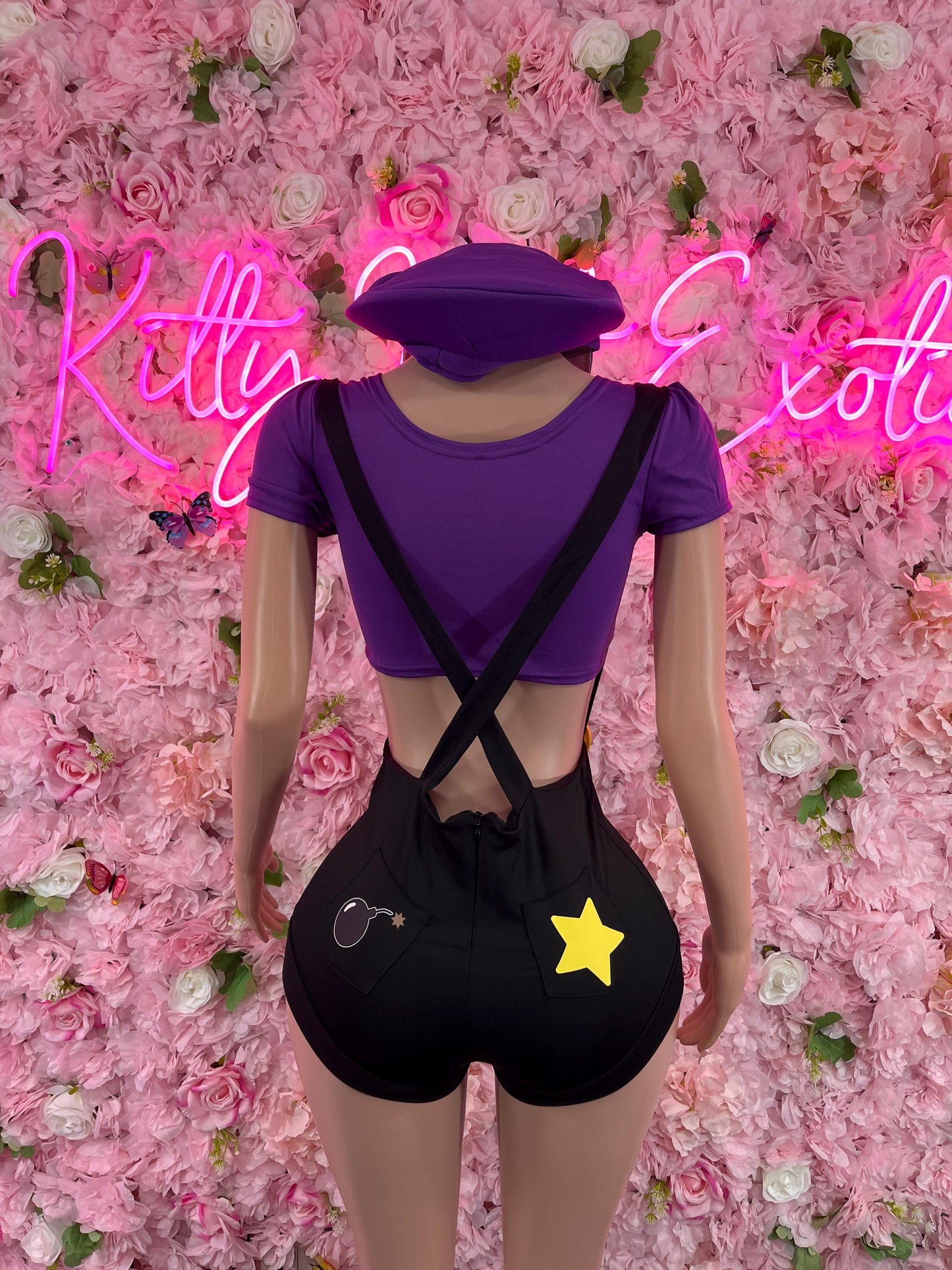 Costume “Wario All Accessories Shown Included (medium)