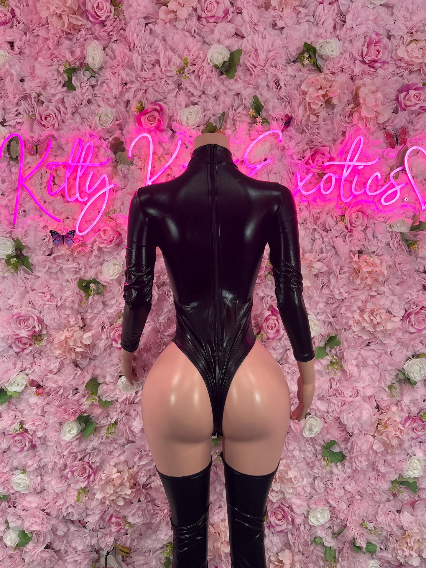 Halloween Costume “Skeleton - All Accessories Shown Included (small)