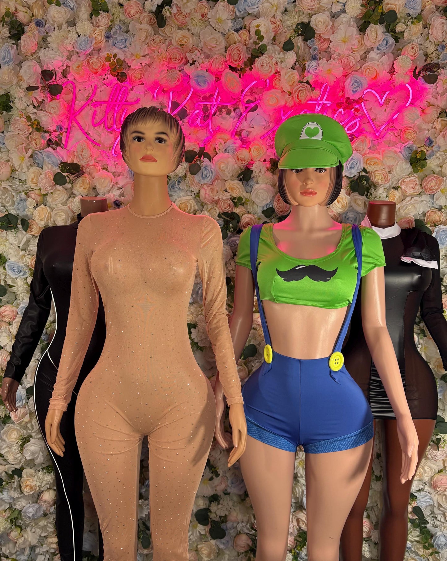 Halloween Costumes Luigi Womens Cosplay Costume, Bottlegirl Bartender Outfit, Cosplay Costume