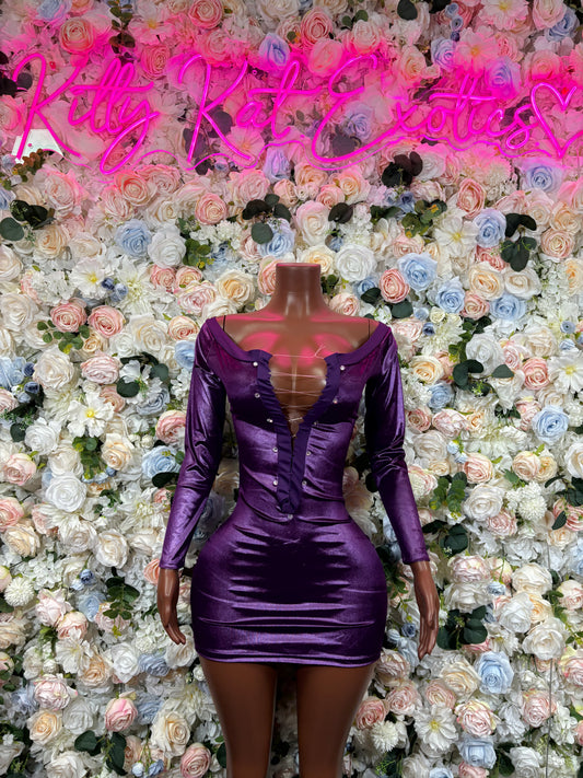 Purple metallic bodycon mini dress with long sleeves, sweetheart neckline, ruched waist