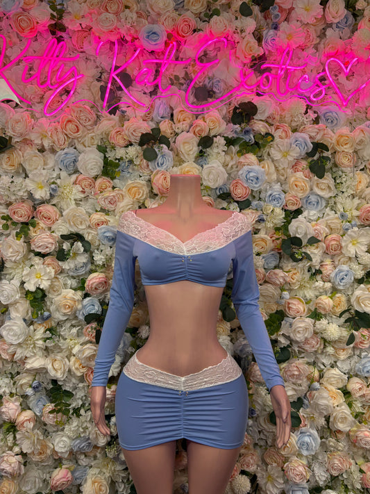 Blue ruched mini skirt with white lace waistband