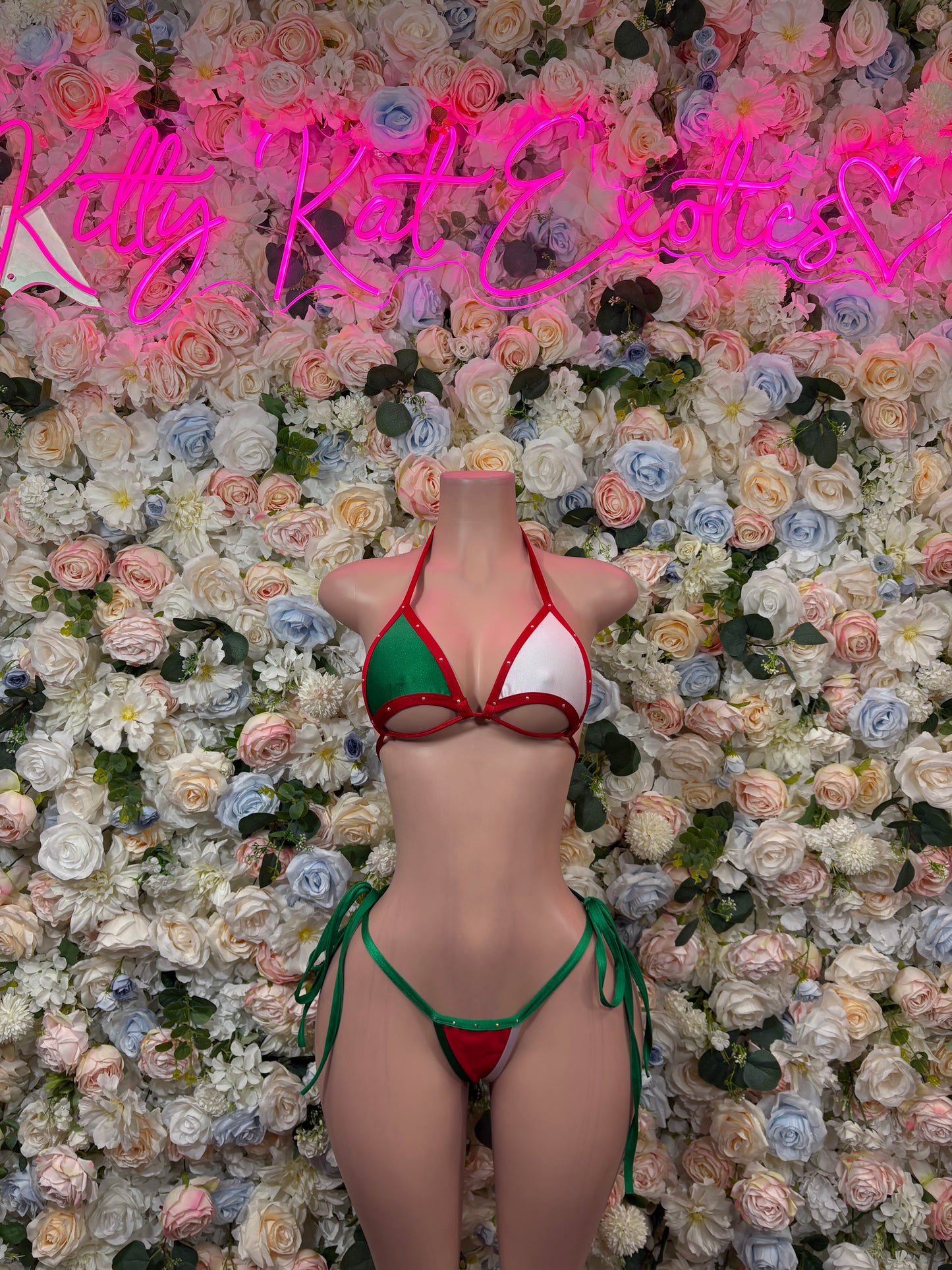 Bikini set in green and red: triangle top, tie-side string bottoms