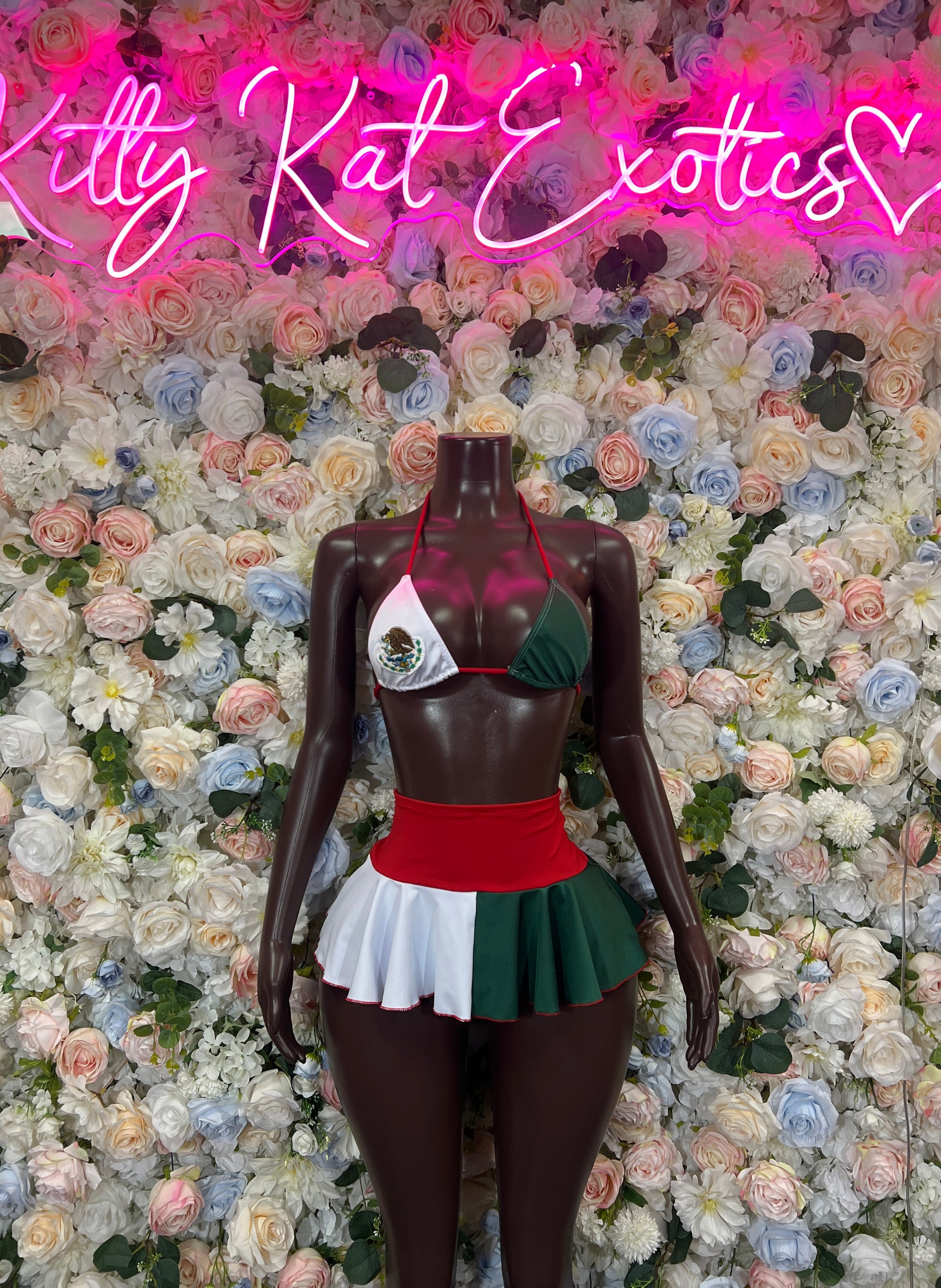 Mexican flag skirt set costume with triangle green-and-red bikini top and ruffled skirt