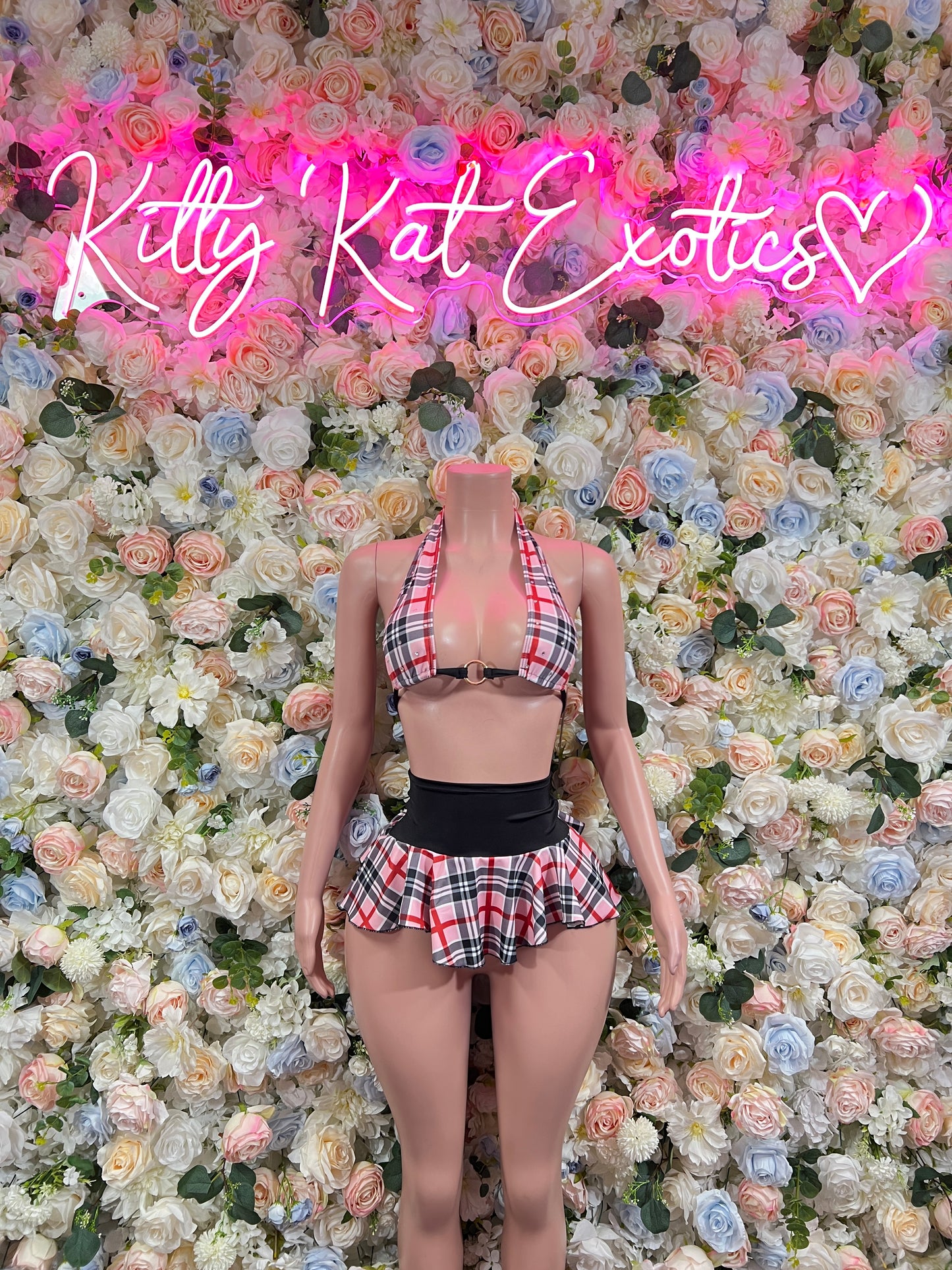 Plaid two-piece skirt set with bra top and pleated mini skirt, pink and black