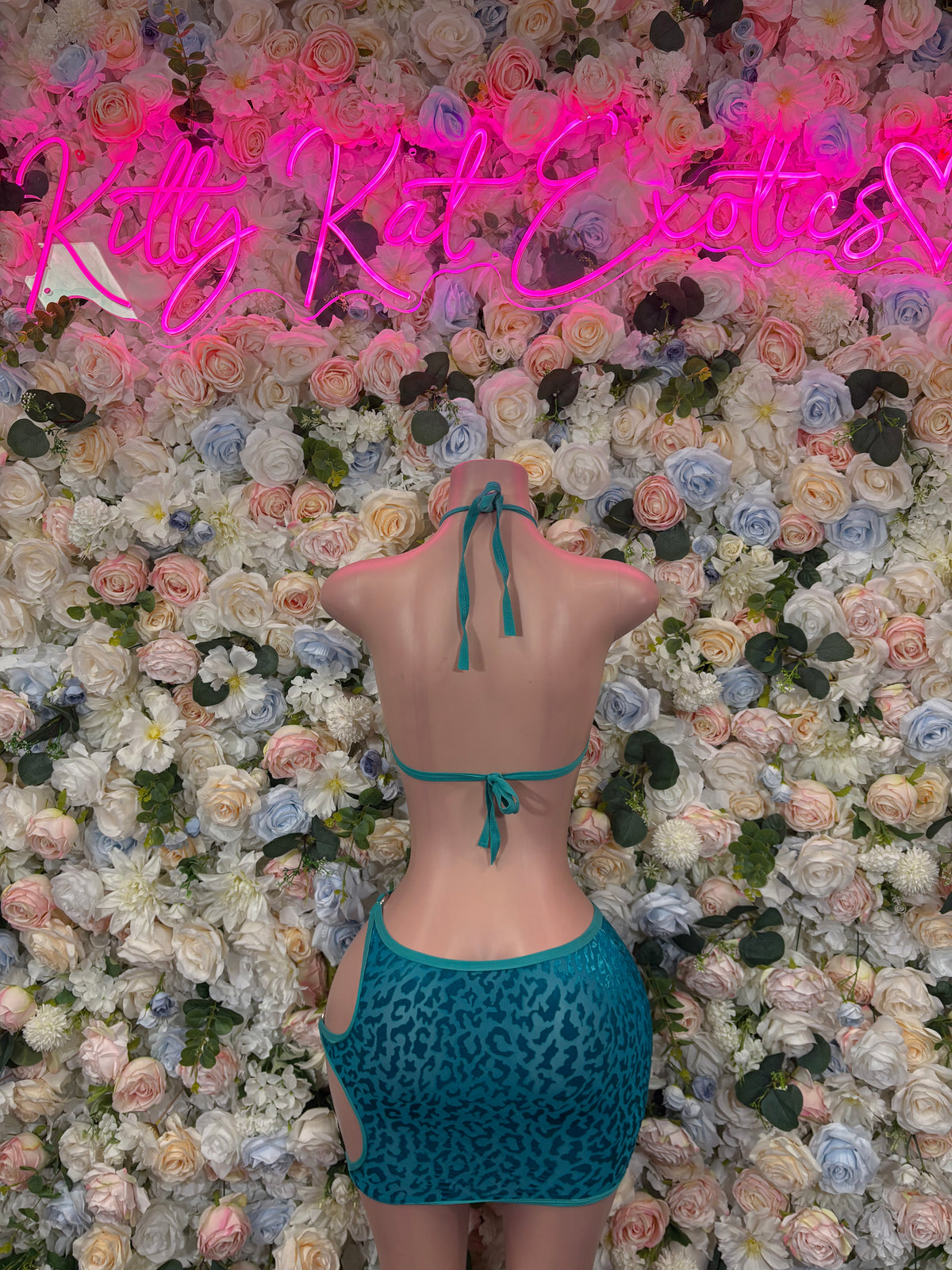 Bottle girl Turquoise Velvet Crop Top Mini Skirt Two Piece Rave Festival Outfit PlurRavewear