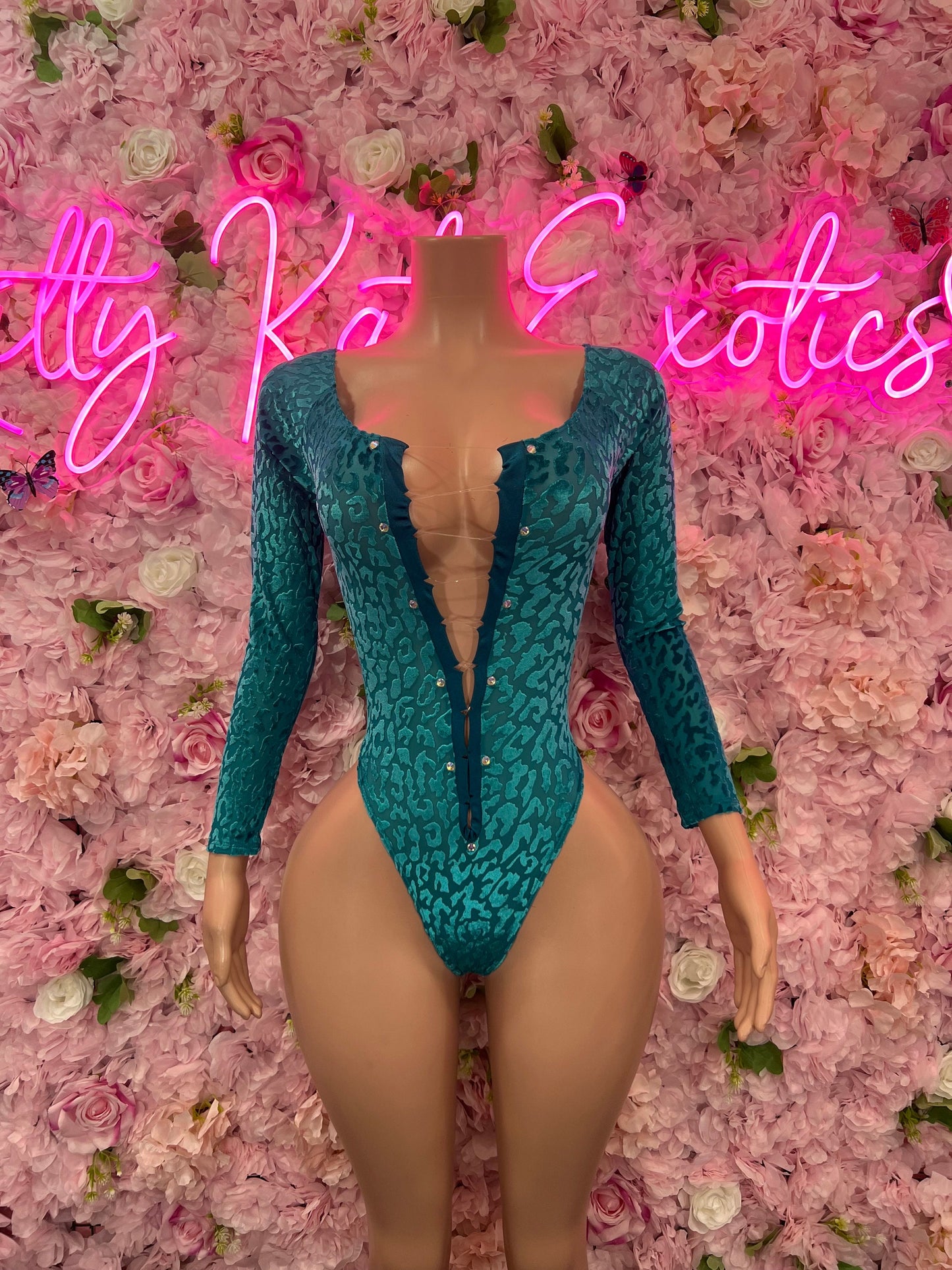 BBL MANNEQUIN (Package #1 - (3-5 Weeks Shipping )   * Please Read Description