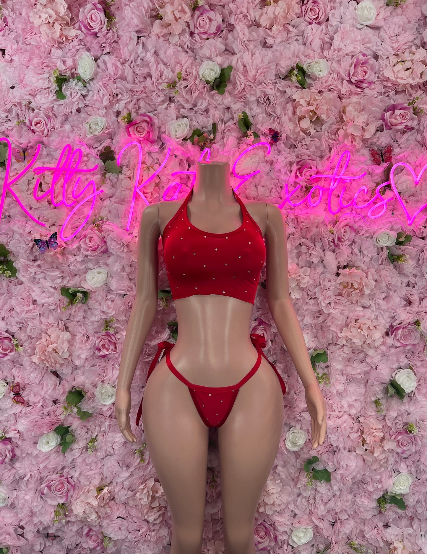 Two-Piece Crop Top Bikini Red  Stylish Swimsuit Set for Beach, Pool, or Summer Vacation | Trendy and Comfortable Swimwear