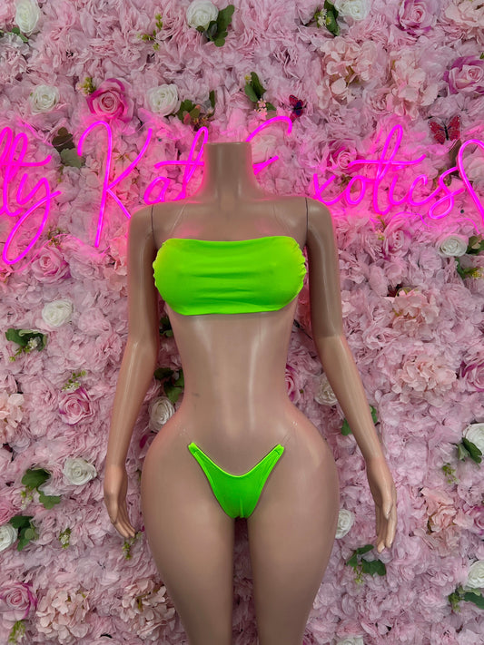 Two Piece Green Bikini  Sexy Outfit for Parties, Clubwear, or Festivals | Trendy and Eye-Catching Fashion Exotic Dancewear