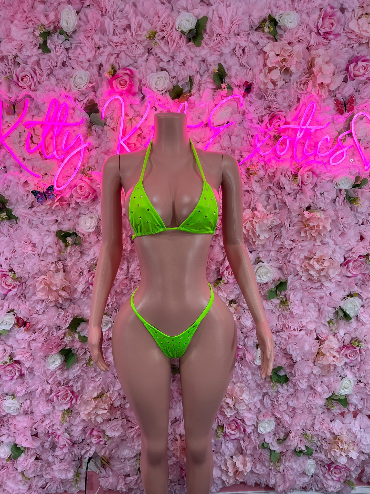 Two Piece Green Bikini  Sexy Outfit for Parties, Clubwear, or Festivals | Trendy and Eye-Catching Fashion Exotic Dancewear