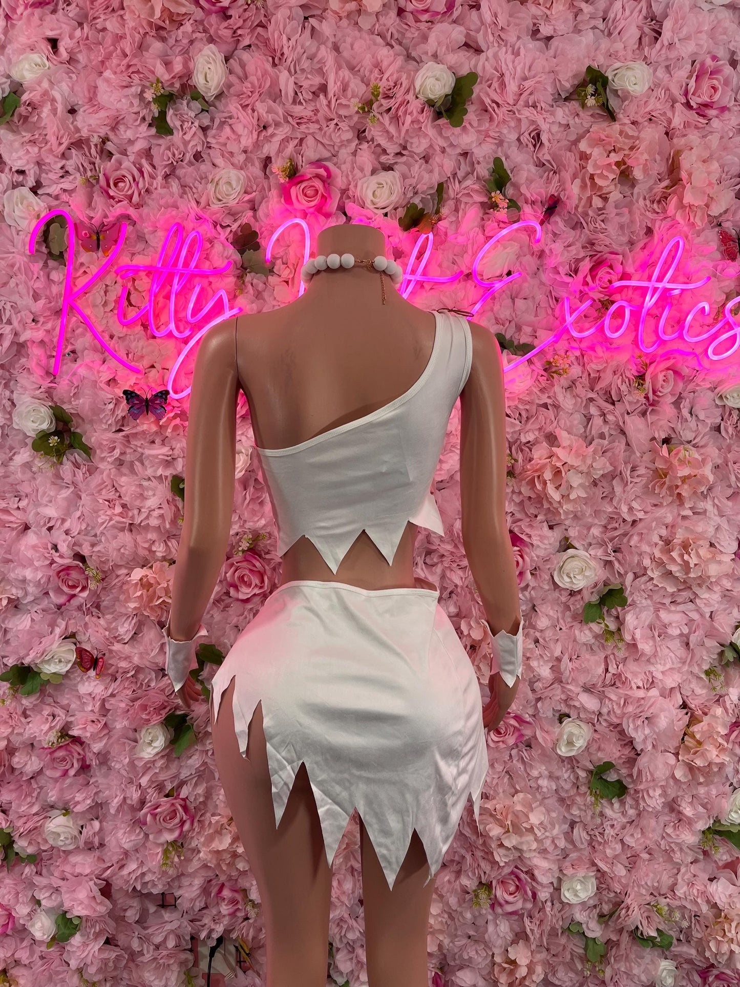 Halloween Costume “Wilma All Accessories Shown Included Adult Costume ( small/ medium )