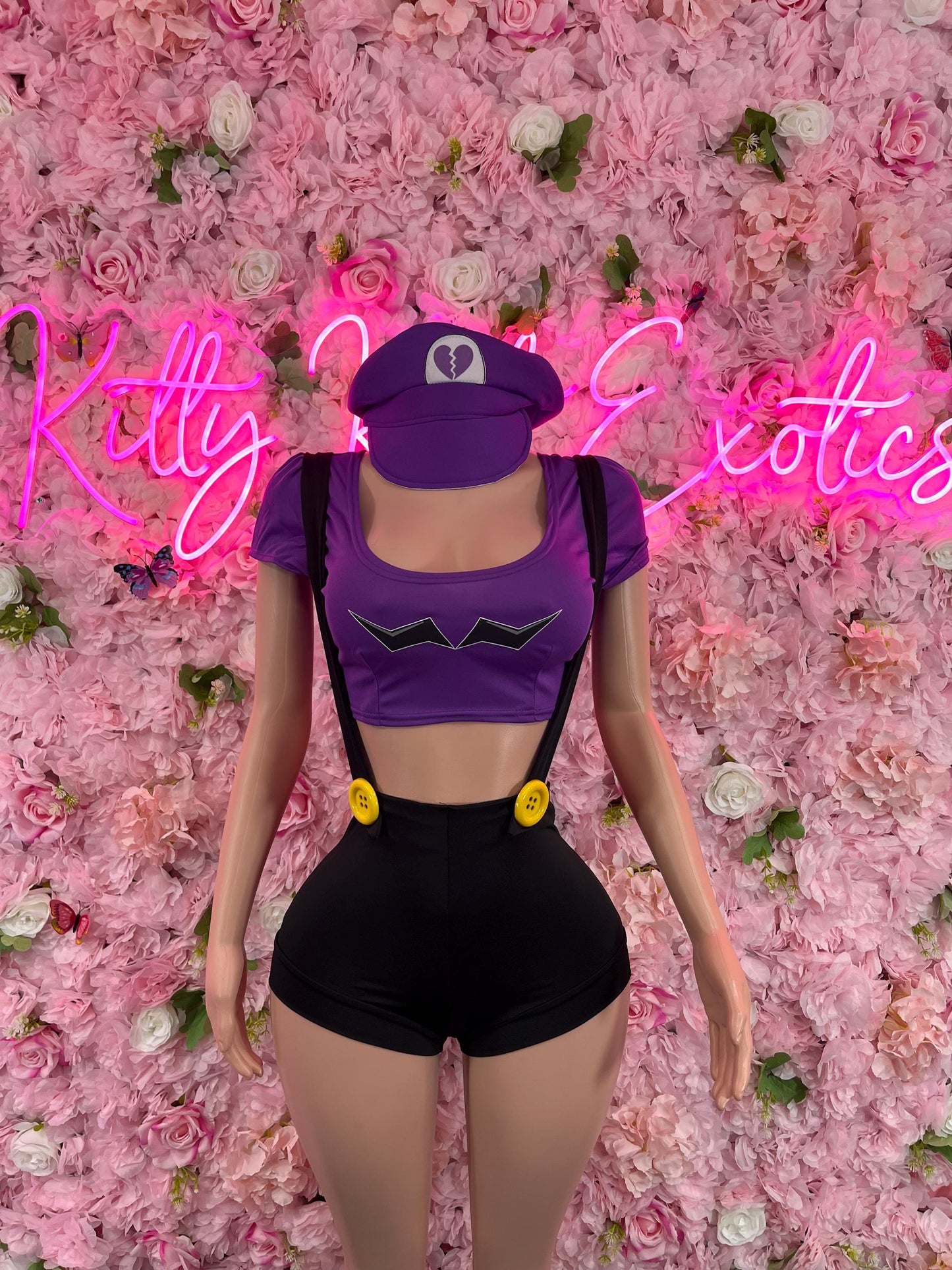 Costume “Wario All Accessories Shown Included (medium)