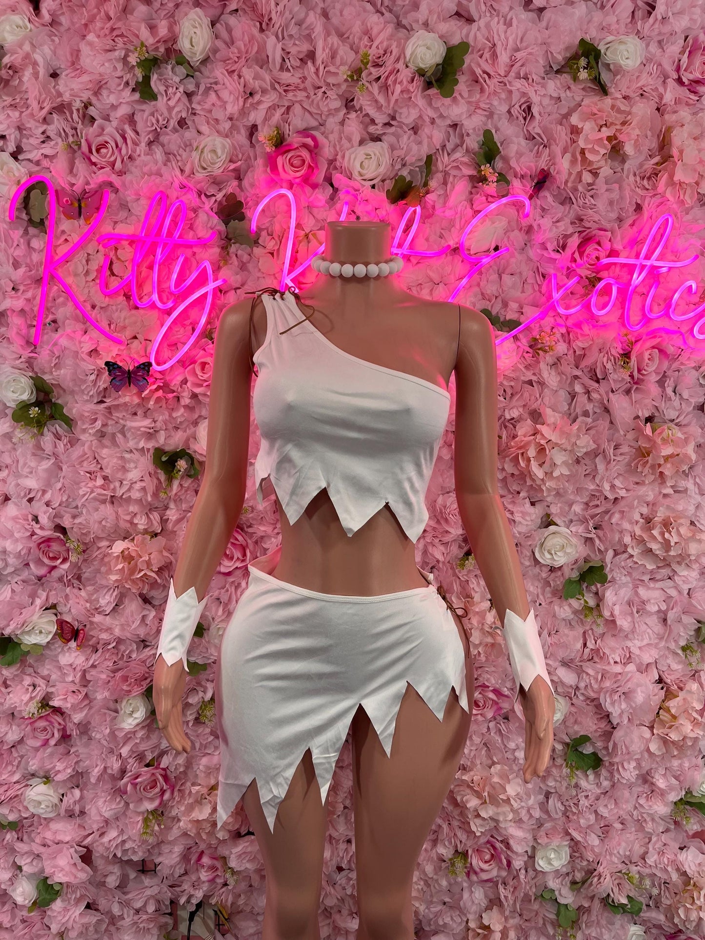 Halloween Costume “Wilma All Accessories Shown Included Adult Costume ( small/ medium )