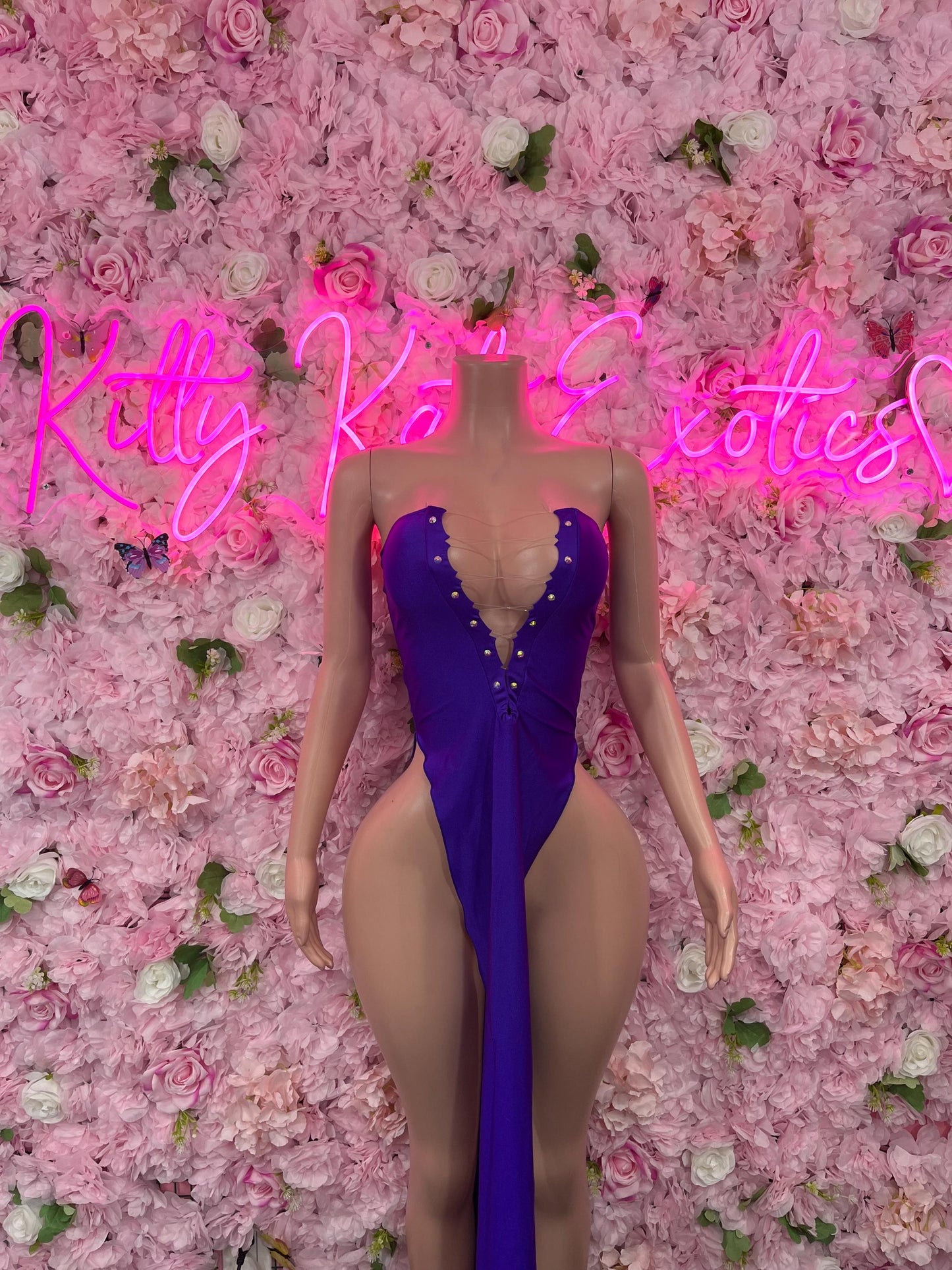 Gown Purple   Soft and Elegant Party, Evening, or Casual Wear | Luxurious Women's Fashion