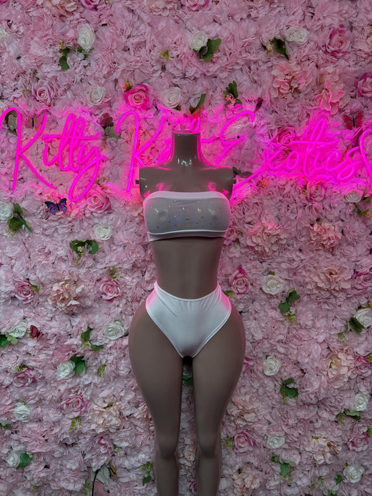 Rave Outfit Two Piece White  - Chic Fashion for Parties, Clubwear, or Casual Outings
