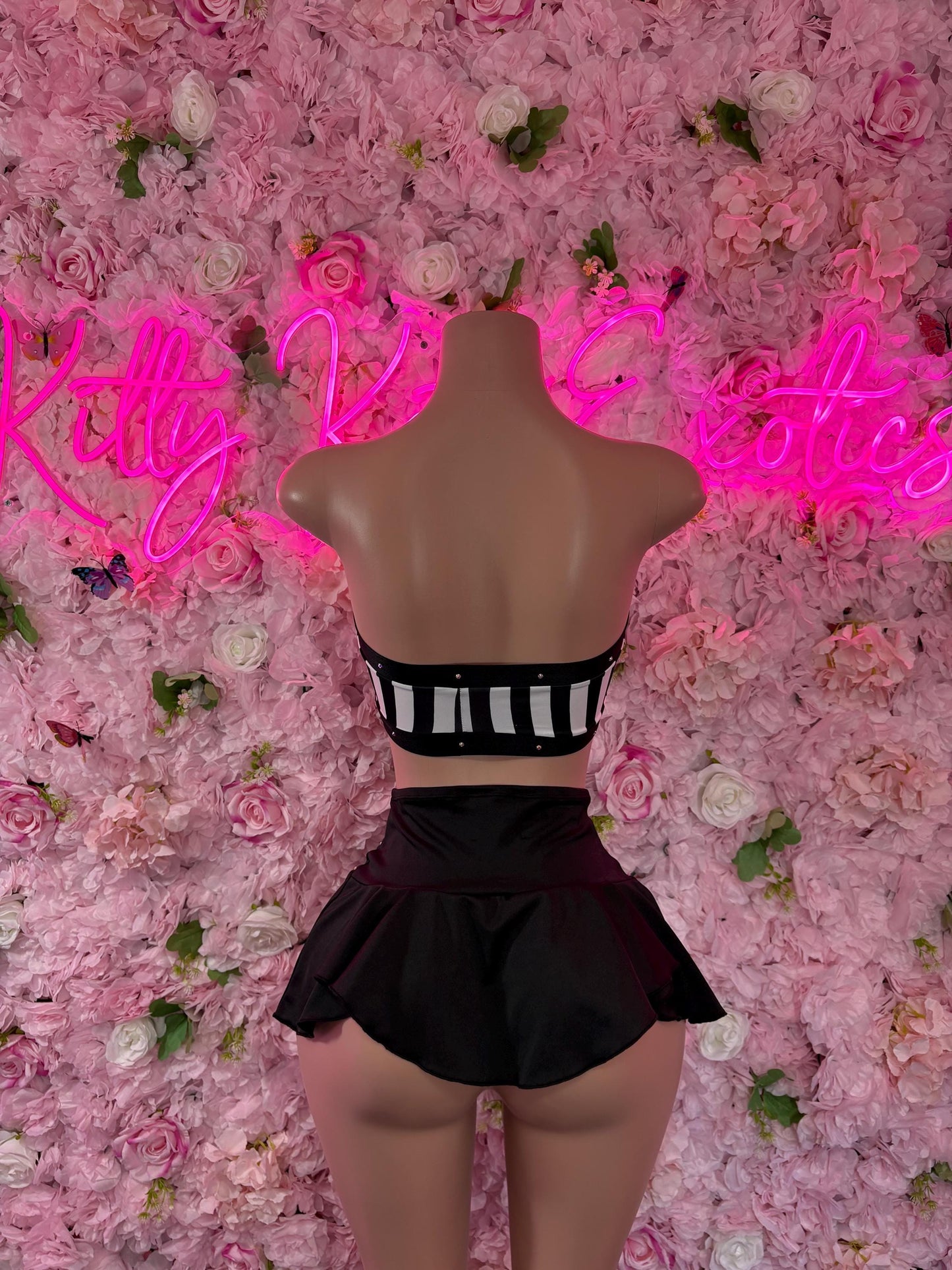 Bottle Girl Referee Costume Set - Two Piece Sports Skirt for Women - Halloween, Clubwear, Game Day, Roleplay, Festival Look