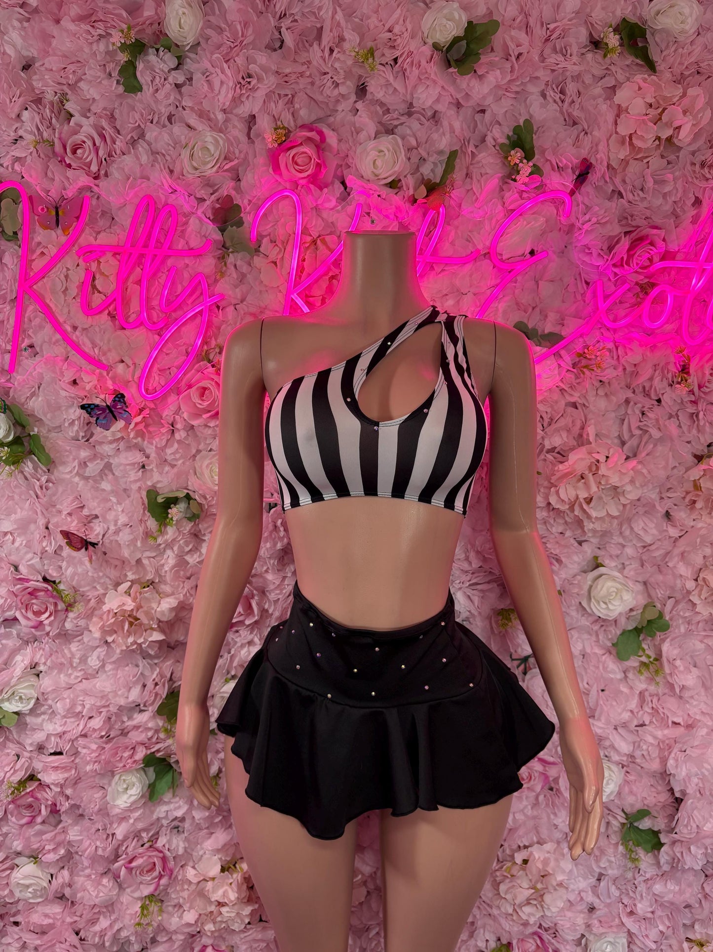 Referee Costume Set - Two Piece Sports Skirt for Women - Halloween, Sports Bar, Clubwear, Game Day, Roleplay, Festival Look