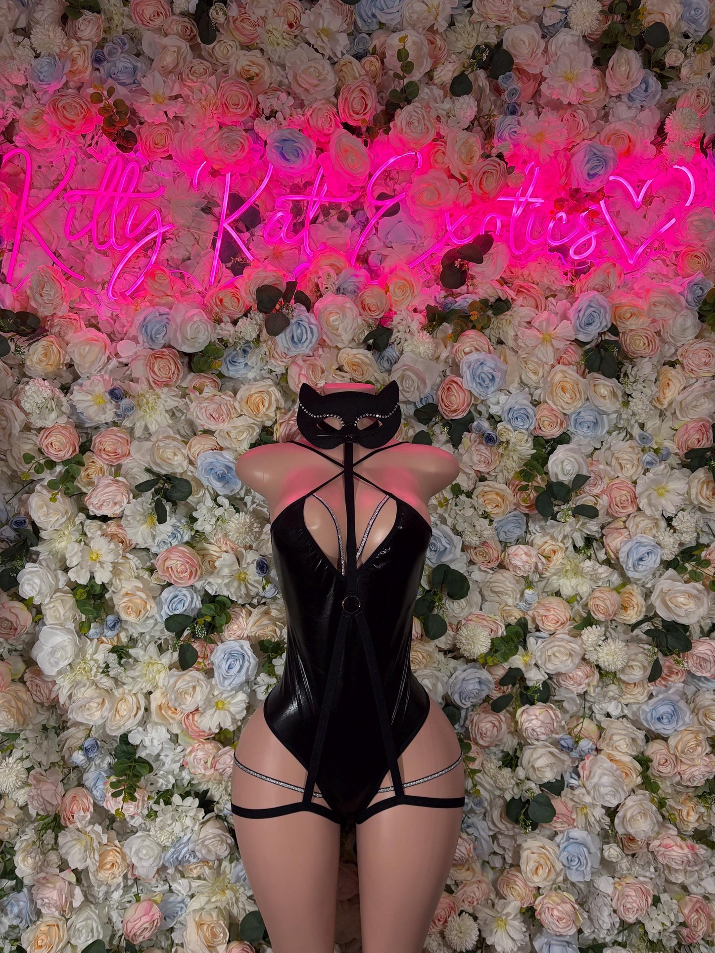 Halloween Costumes Cat Women  Womens Cosplay Costume, Bottlegirl Bartender Outfit, Cosplay Costume