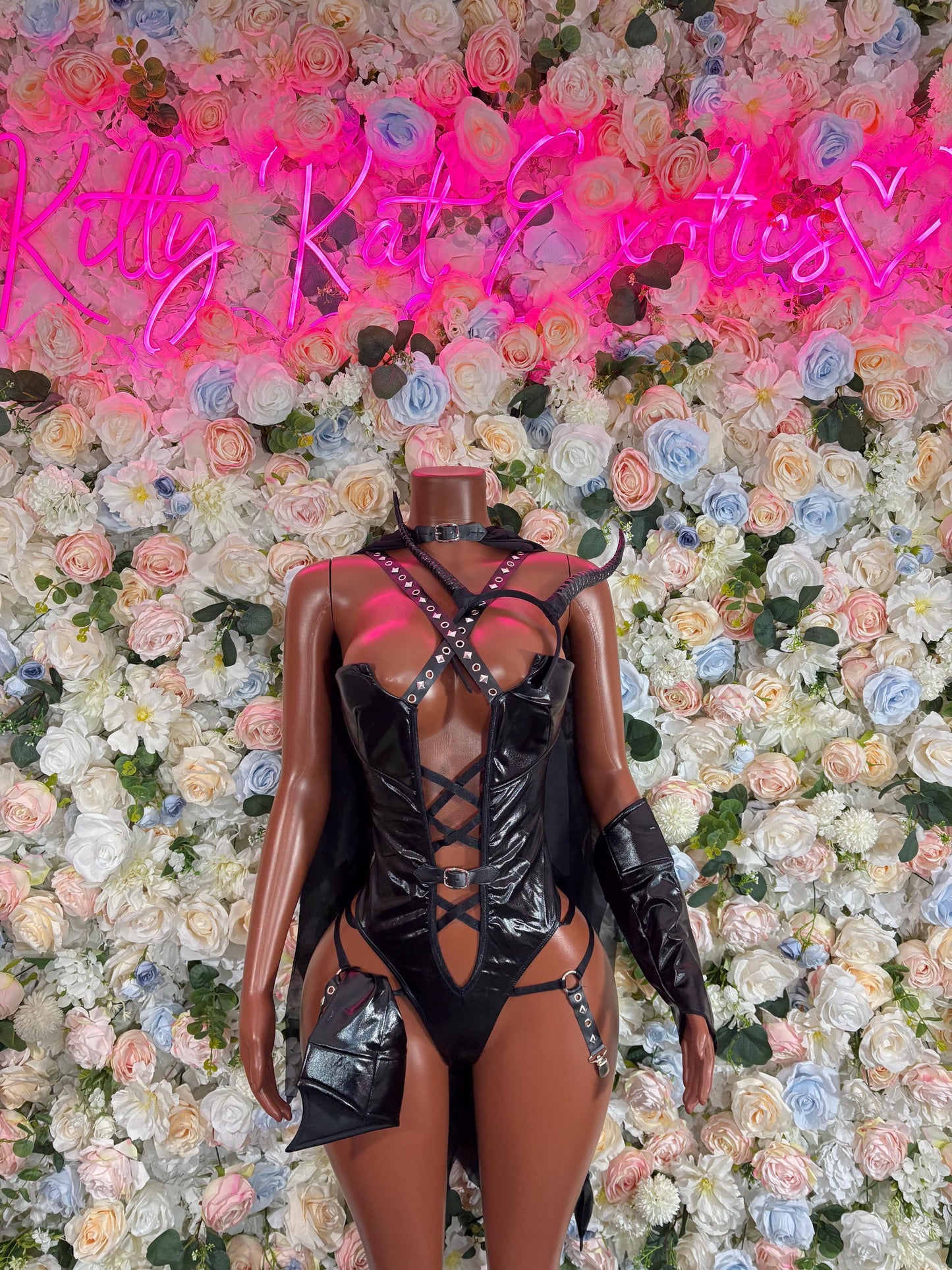 Halloween Costumes Cat Women   Womens Cosplay Costume, Bottlegirl Bartender Outfit, Cosplay Costume