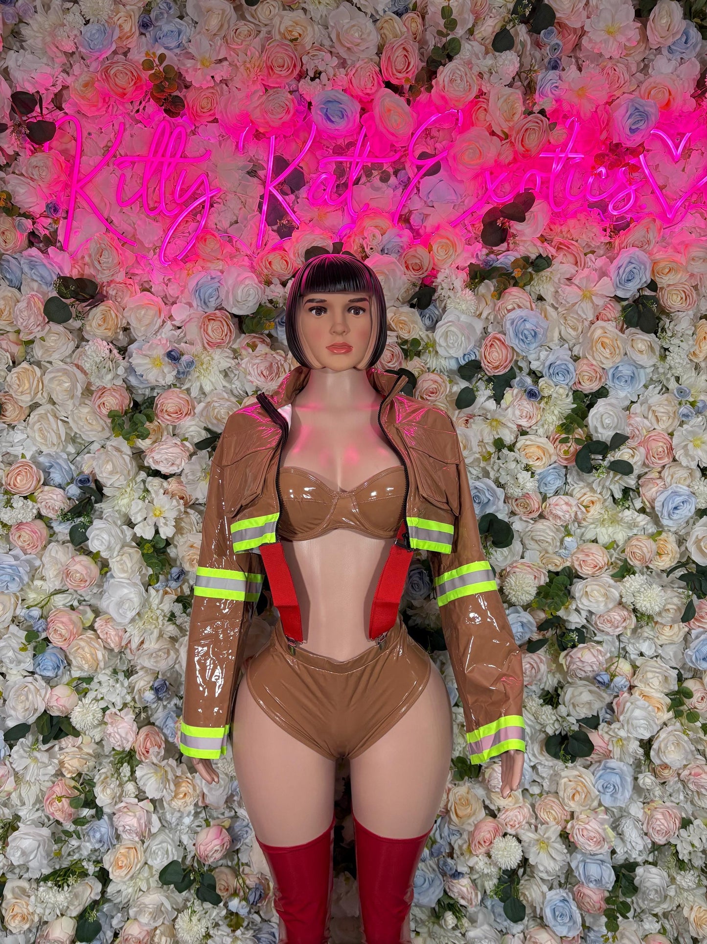 Firefighter Costume: Women's Halloween Cosplay Outfit