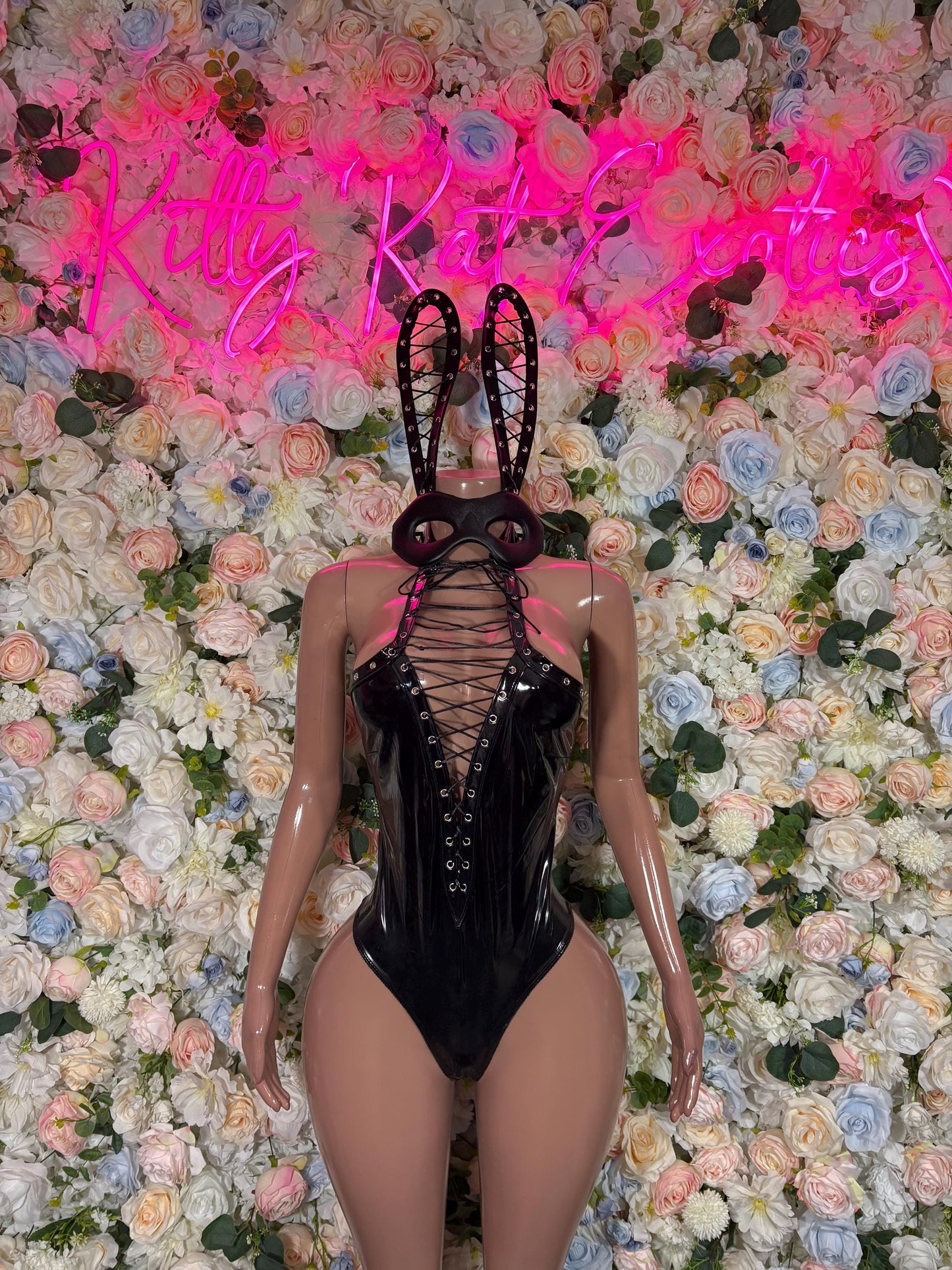 Halloween Costumes Rave Bunny Adult Costume, Bottlegirl Bartender Outfit, Cosplay Costume