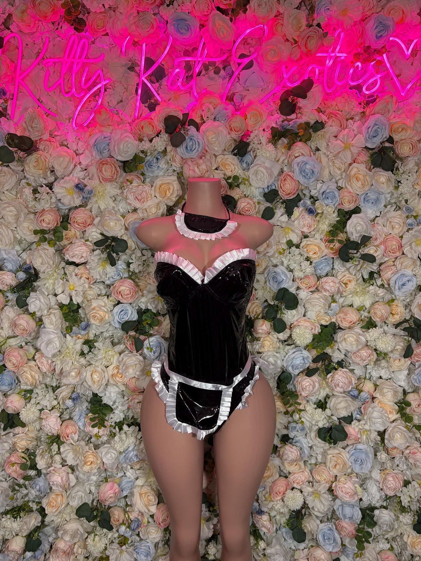 Sexy Maid Halloween Costumes Adult Costume, Bottlegirl Bartender Outfit, Cosplay Costume (All Accessories in Photo Included)