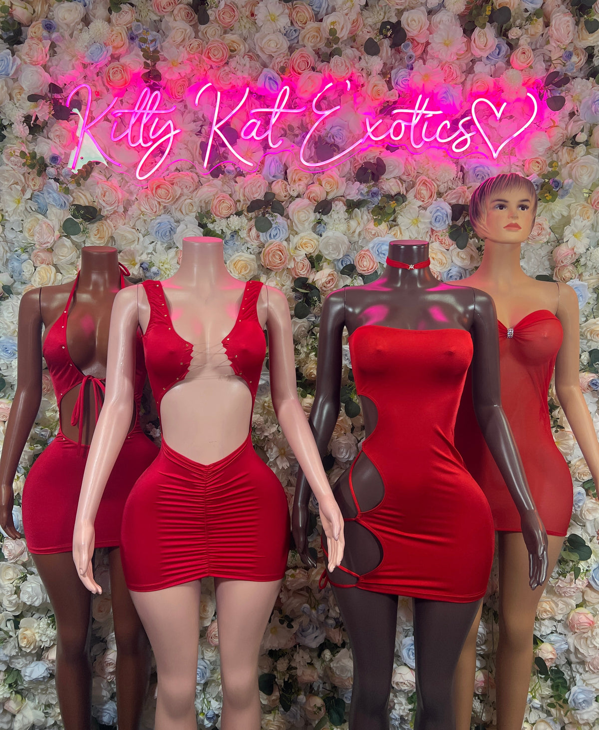 Red side-cutout bodycon mini dress with sweetheart neckline